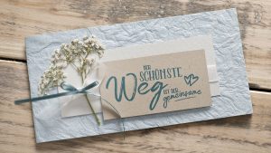 Ideen für Hochzeiten: Der schönste Weg ist der gemeinsame | Einladung und Glückwunschkartein zartem, edlen Blau, Natur und sanftem Weiß mit Schleierkraut