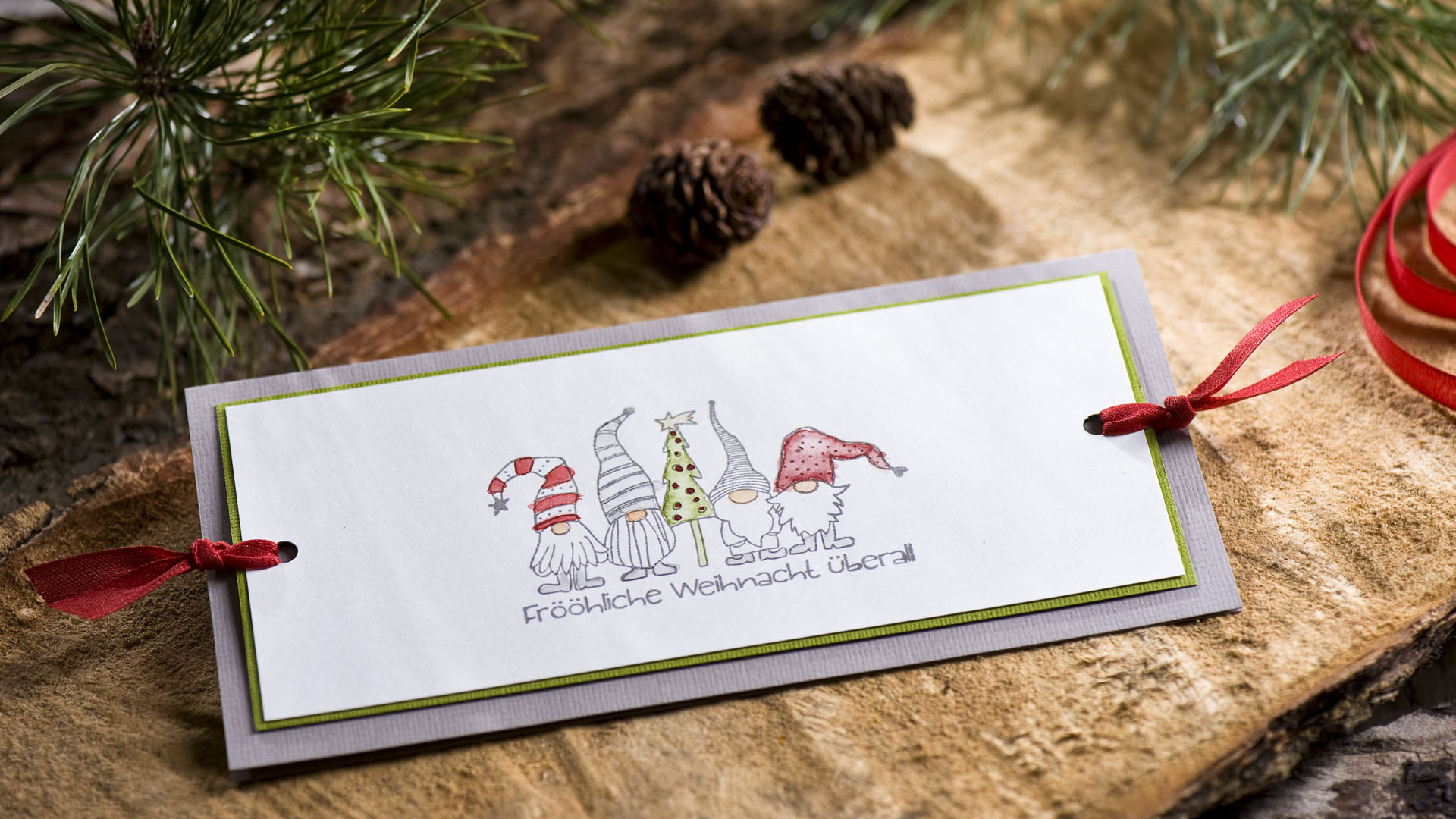 Ideen für die Weihnachtspost: Frööhliche Weihnacht überall | witzige Grußkarte in natürlichen Weihnachtsfarben mit gestempeltem Motiv