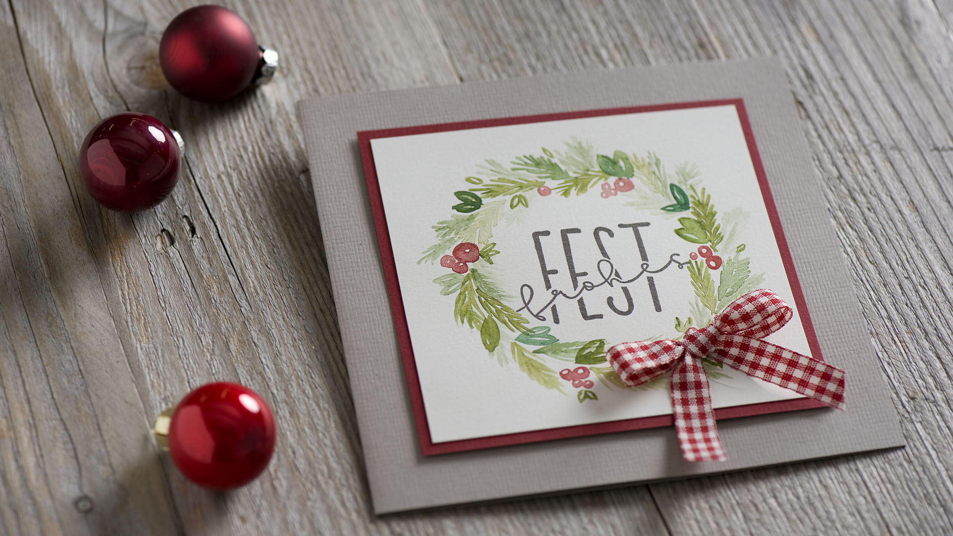 diy-weihnachten-karte-post-gruesse-butterer-stempel-frohes-fest-aquarell-watercolor-kranz-rot-gruen